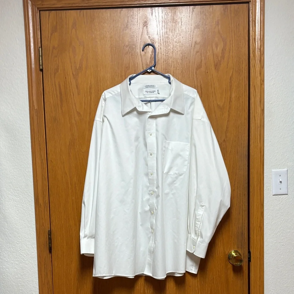 Roundtree & Yorke White Dress Shirt - Picture 1 of 8